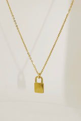 Choose Your Muse Necklace Lock Gold