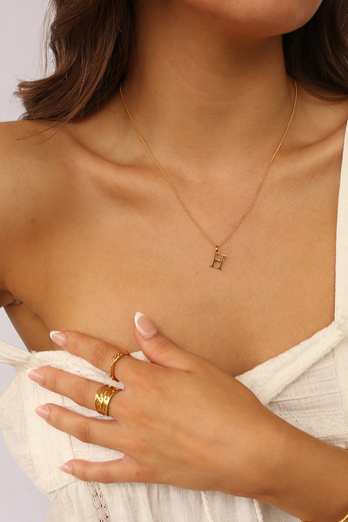 Initial Necklace Classic Gold