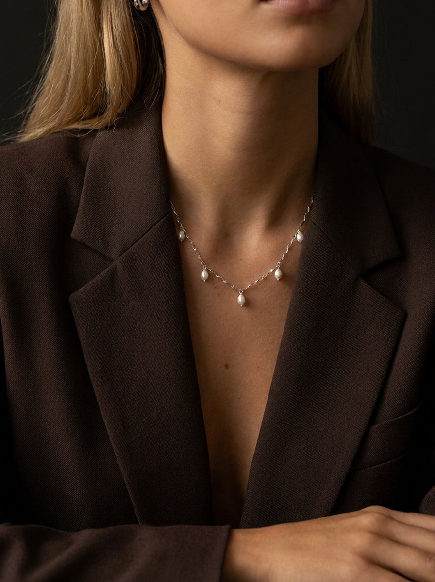 Annabelle Pearl Necklace Silver