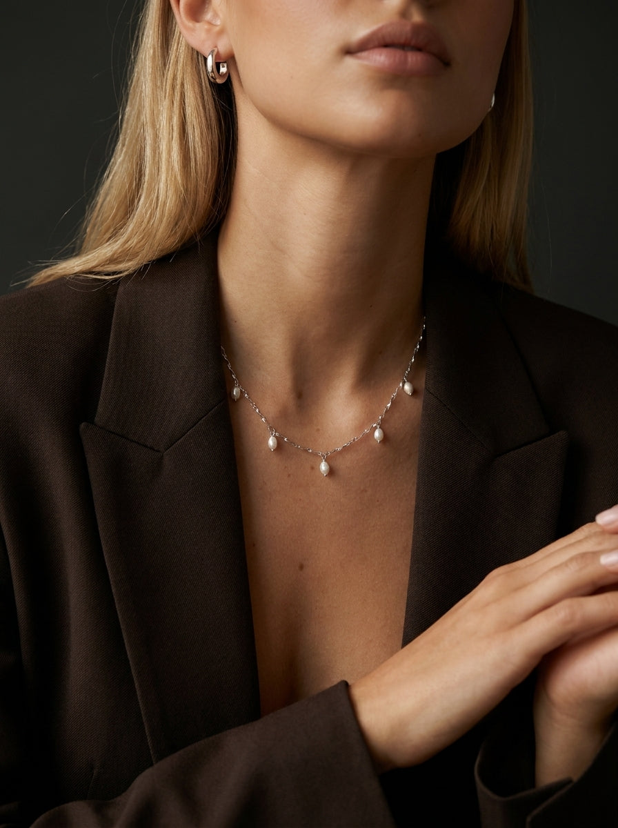 Annabelle Pearl Necklace Silver