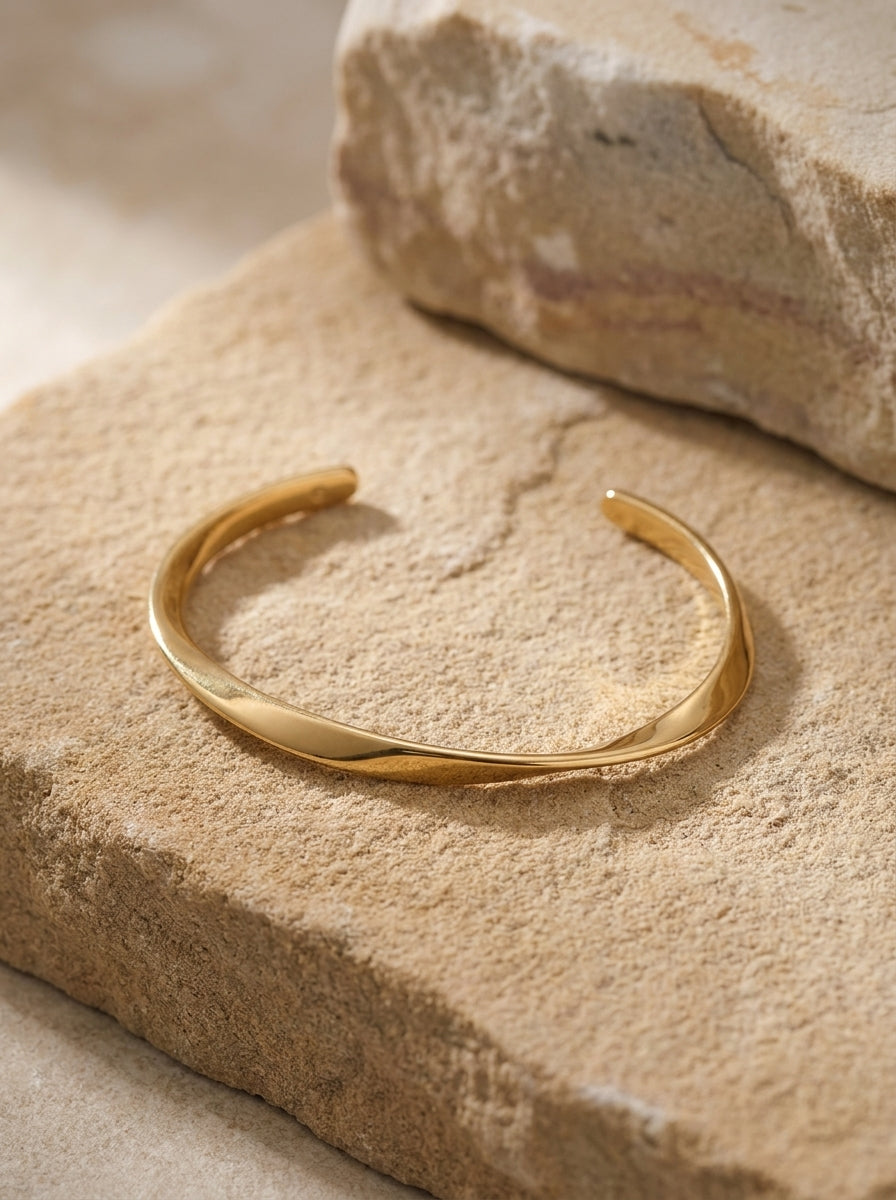 Camille Twist Bangle Gold