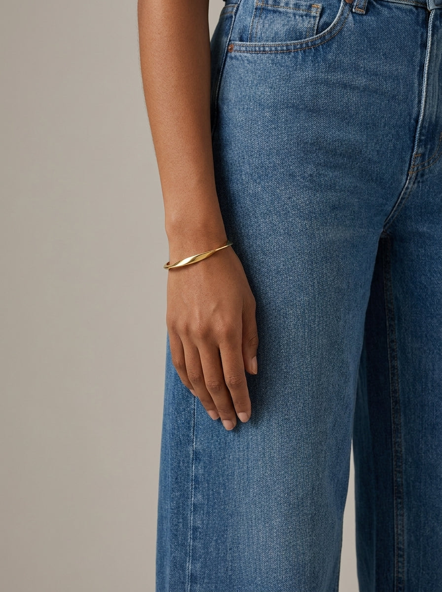 Camille Twist Bangle Gold