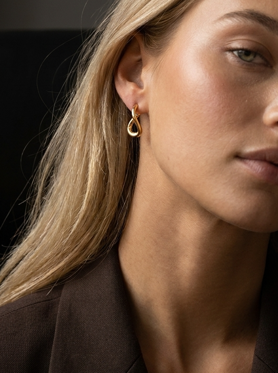 Claudia Earrings Gold