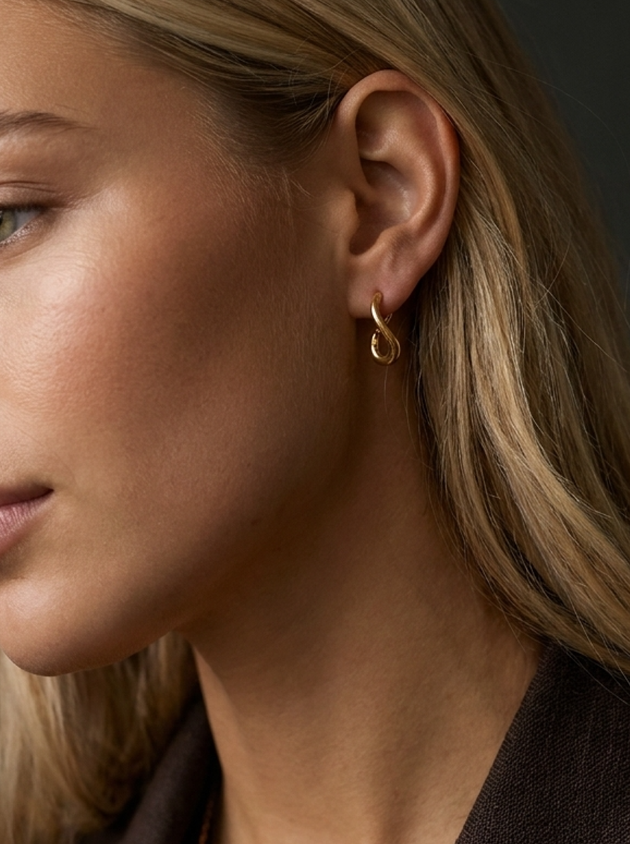 Claudia Earrings Gold