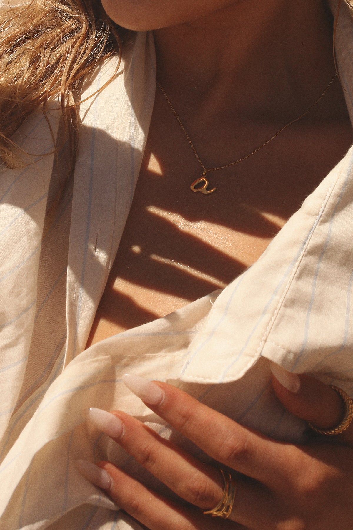 Initial Necklace Cursive Gold