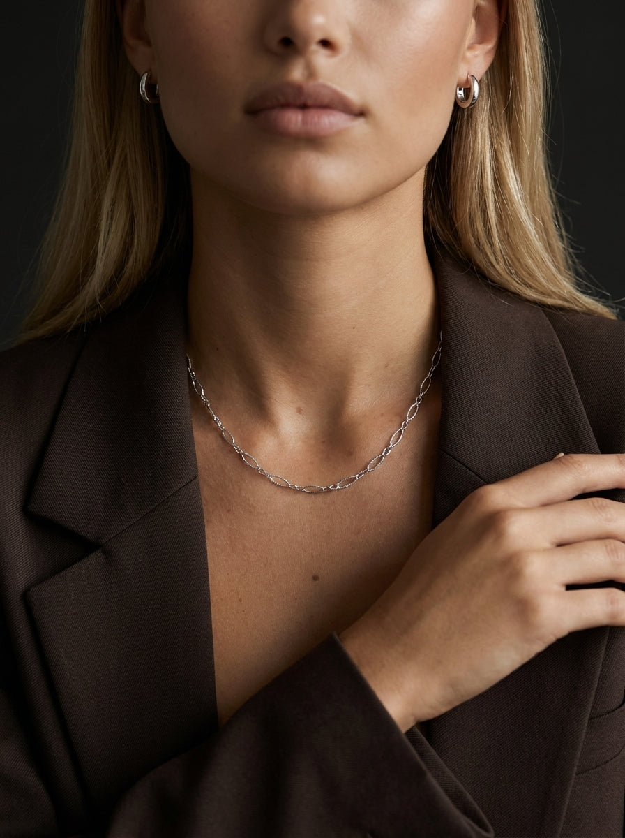 Petite Jennifer Necklace Silver