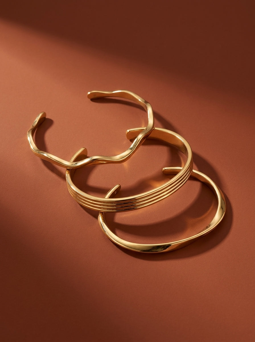 Linden Wave Bangle Gold