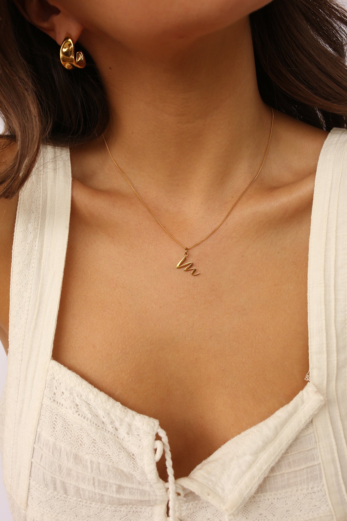 Initial Necklace Cursive Gold A-Z
