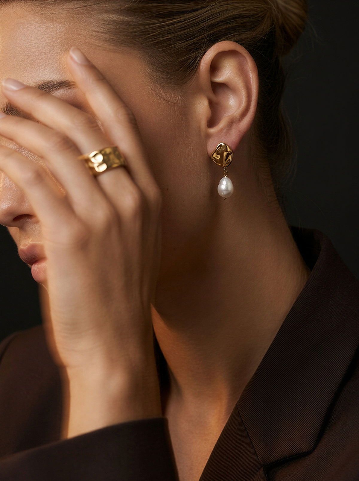 Margot Pearl Earrings Gold