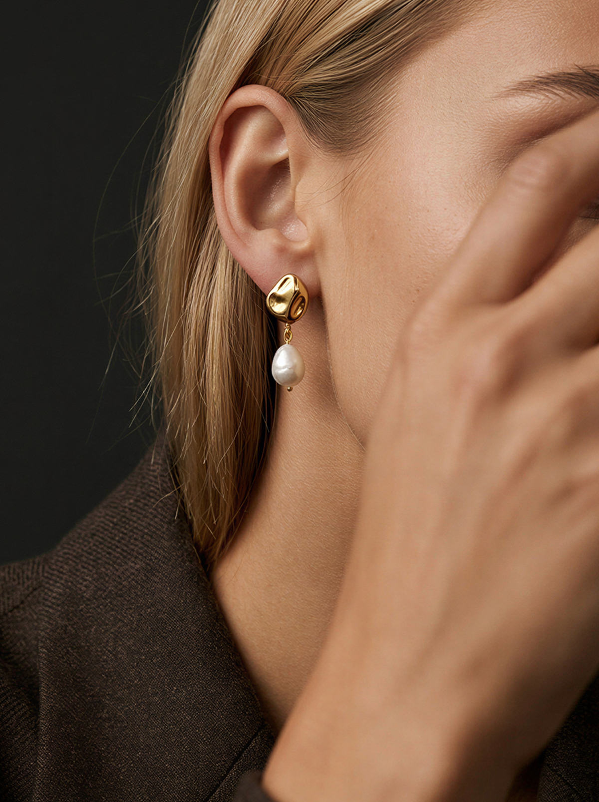 Margot Pearl Earrings Gold