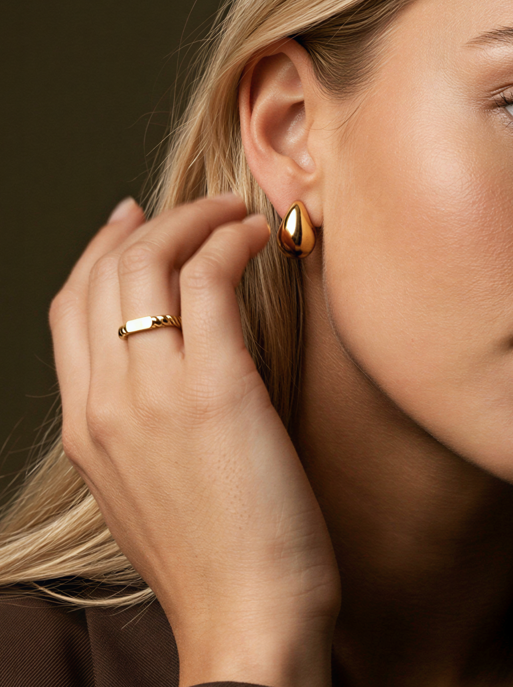 Naomi Earrings Gold