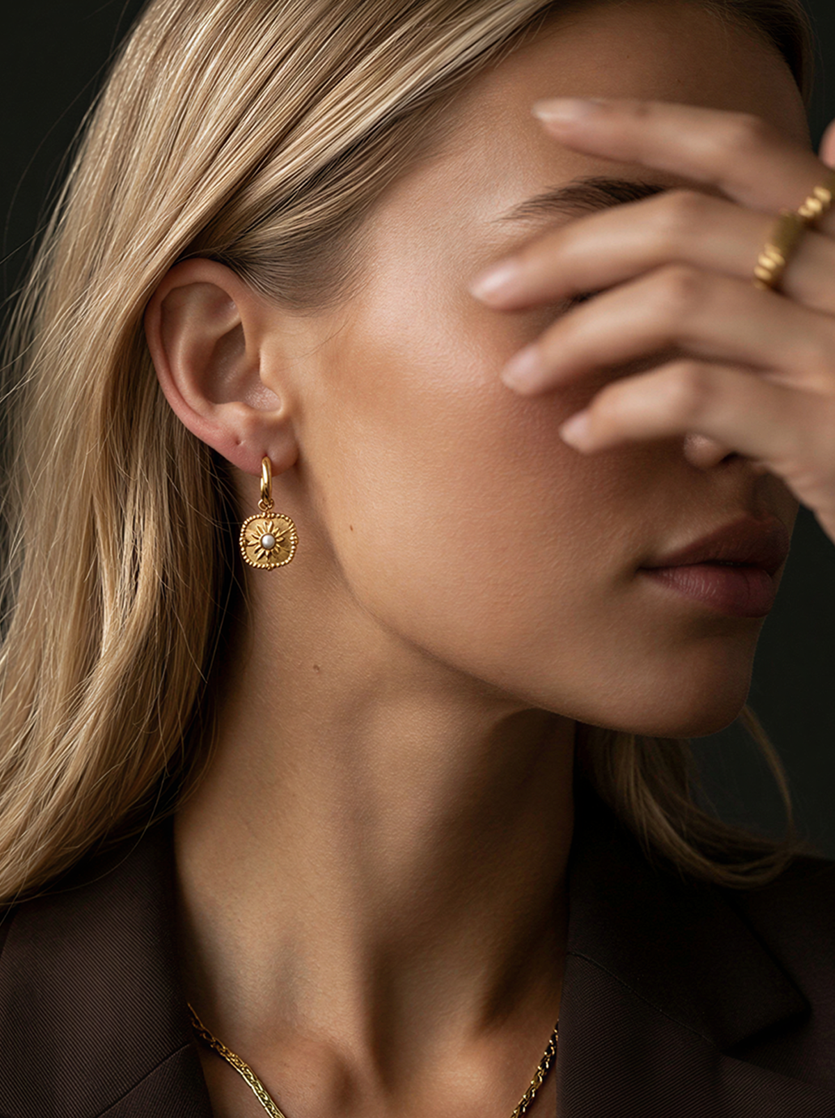 Olive Pearl Earrings Gold