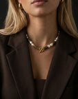 Vela Toggle Necklace Epidote & Pearl Gold