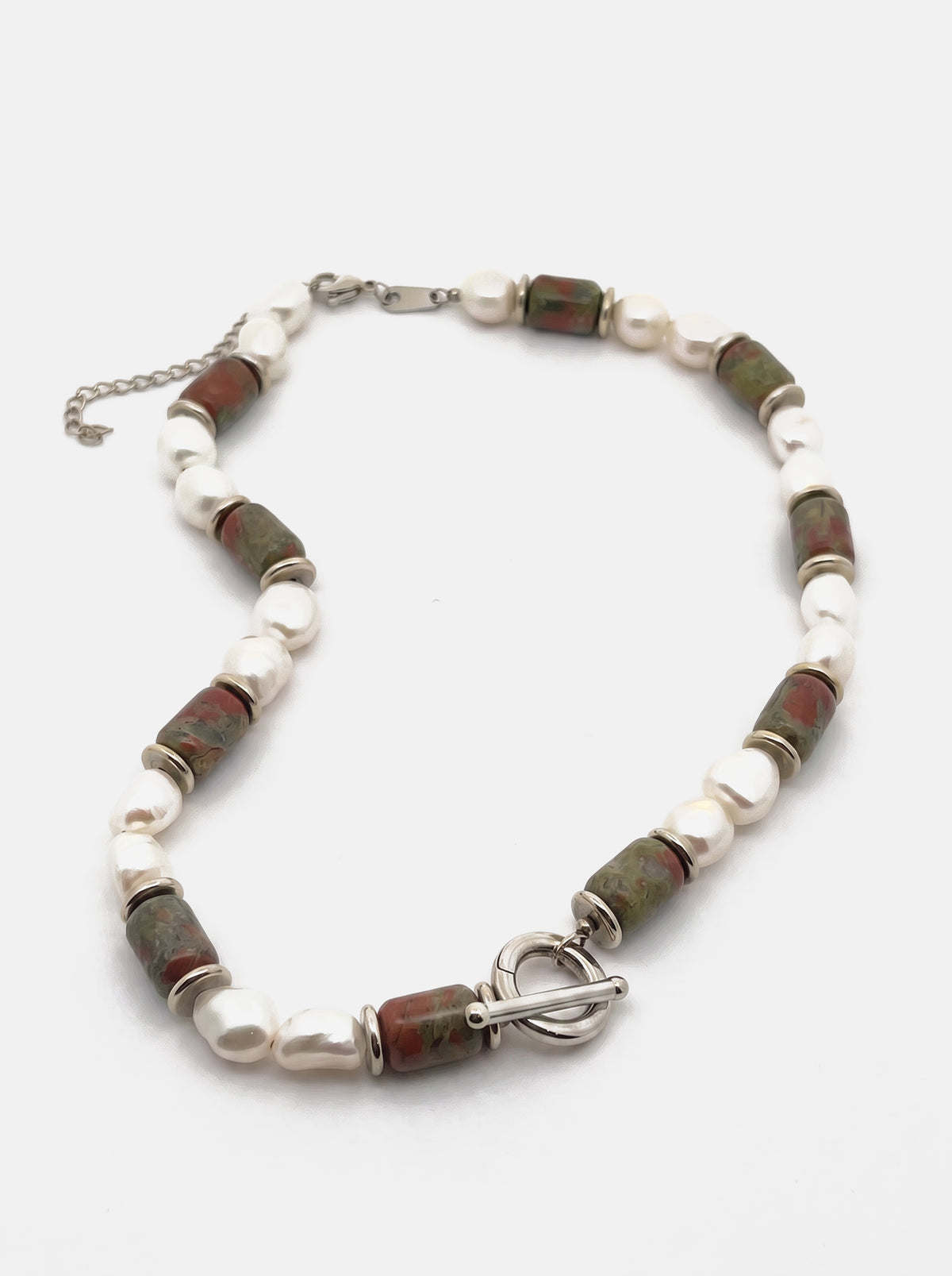 Vela Toggle Necklace Epidote &amp; Pearl Silver