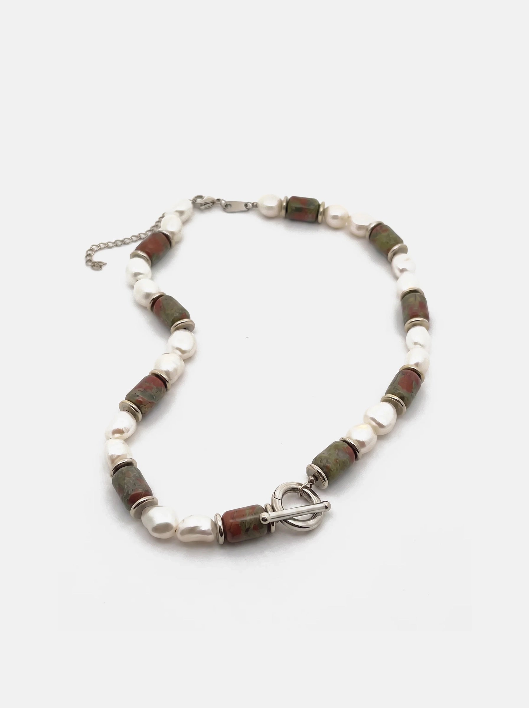 Vela Toggle Necklace Epidote & Pearl Silver