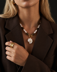 Vela Toggle Necklace Epidote & Pearl Gold
