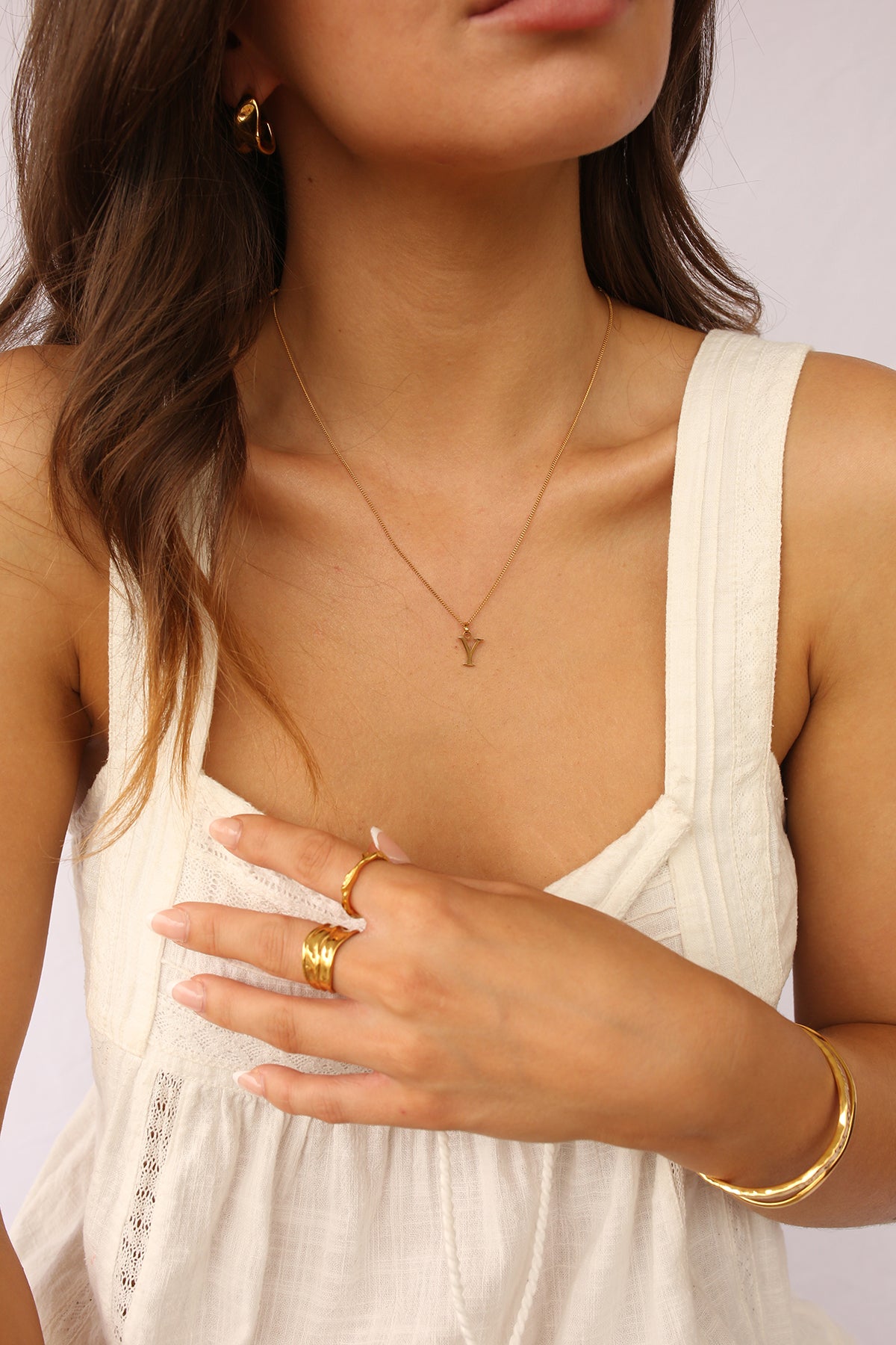 Initial Necklace Classic Gold